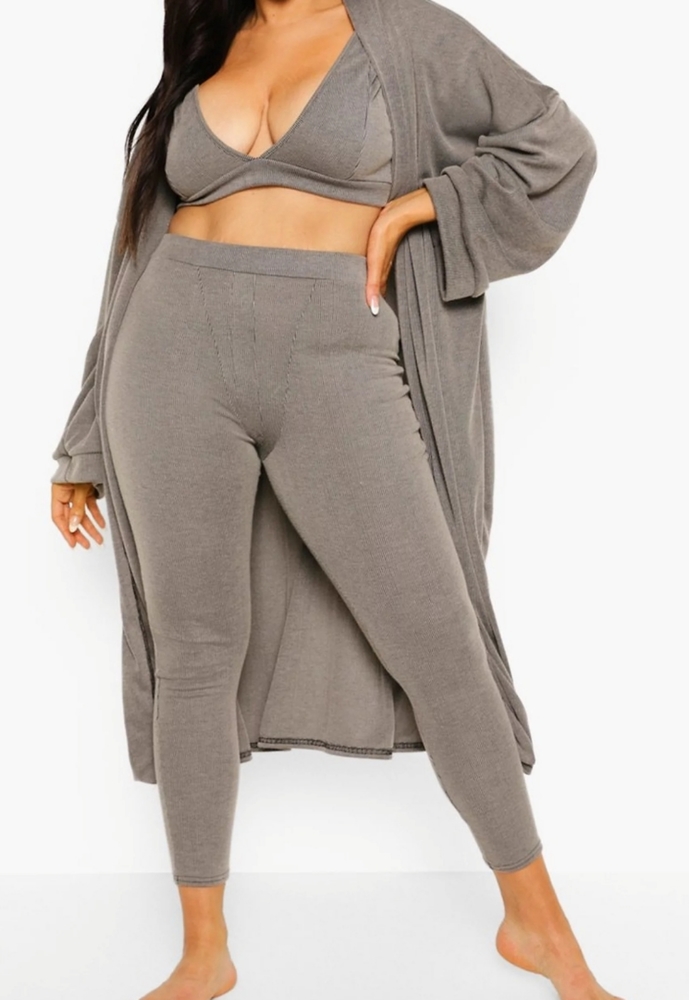 Acid Wash Rib 3 Piece Co-ord.. The rope is oversized can fit 18 to 22